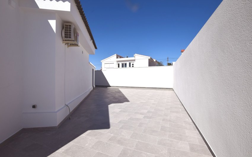 Resale - Villa -
Ciudad Quesada