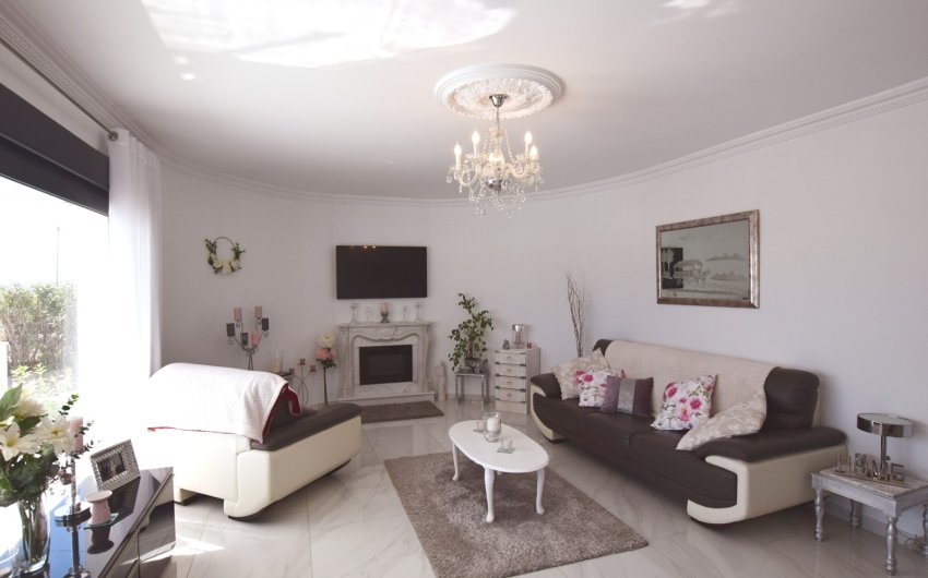 Resale - Villa -
Ciudad Quesada