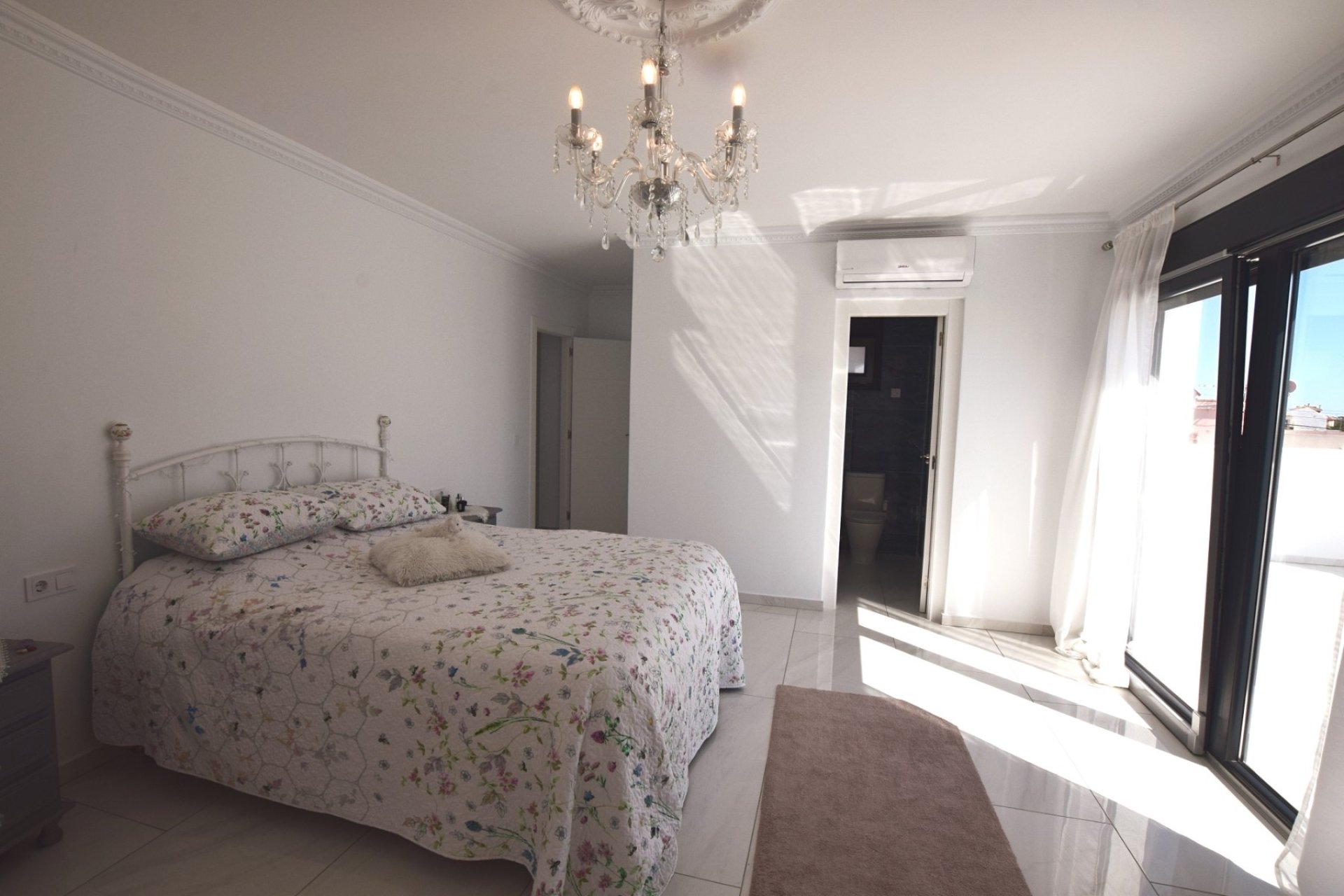 Resale - Villa -
Ciudad Quesada