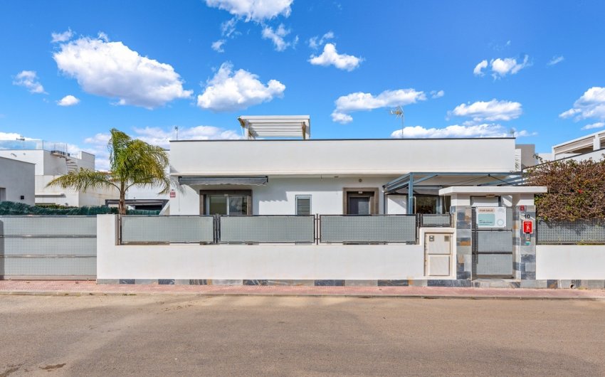 Resale - Villa -
Ciudad Quesada