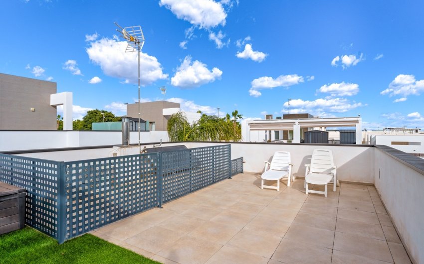 Resale - Villa -
Ciudad Quesada