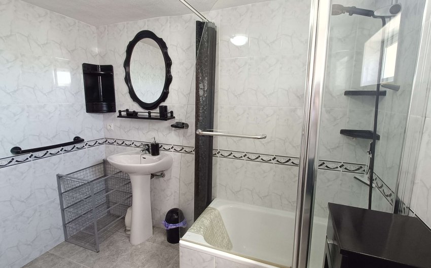 Resale - Villa -
Crevillent - Inland