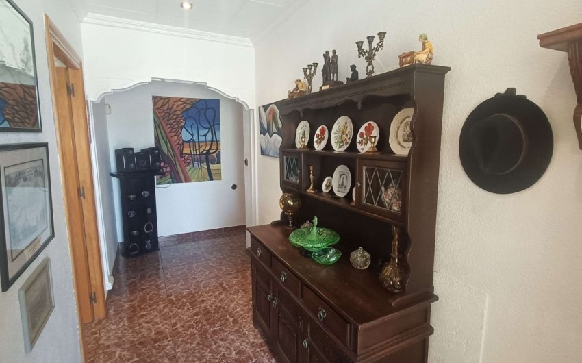Resale - Villa -
Crevillent - Inland