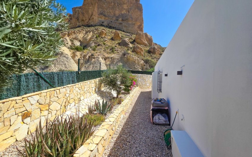 Resale - Villa -
Crevillent - Inland