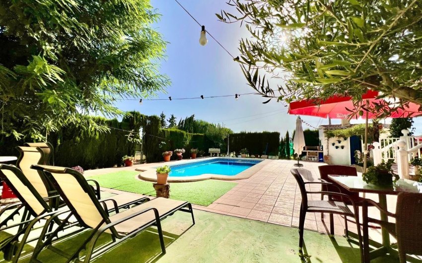 Resale - Villa -
Daya Vieja - Costa Blanca Sur