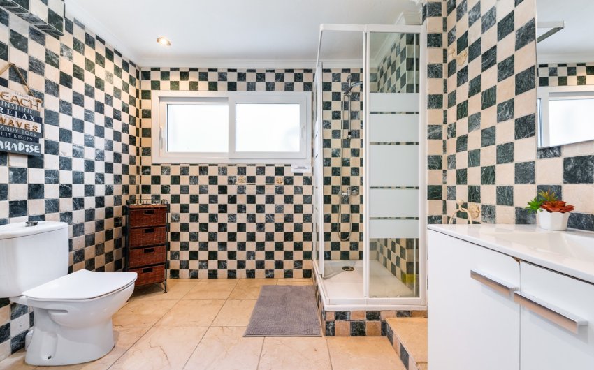 Resale - Villa -
Dehesa de Campoamor - Costa Blanca