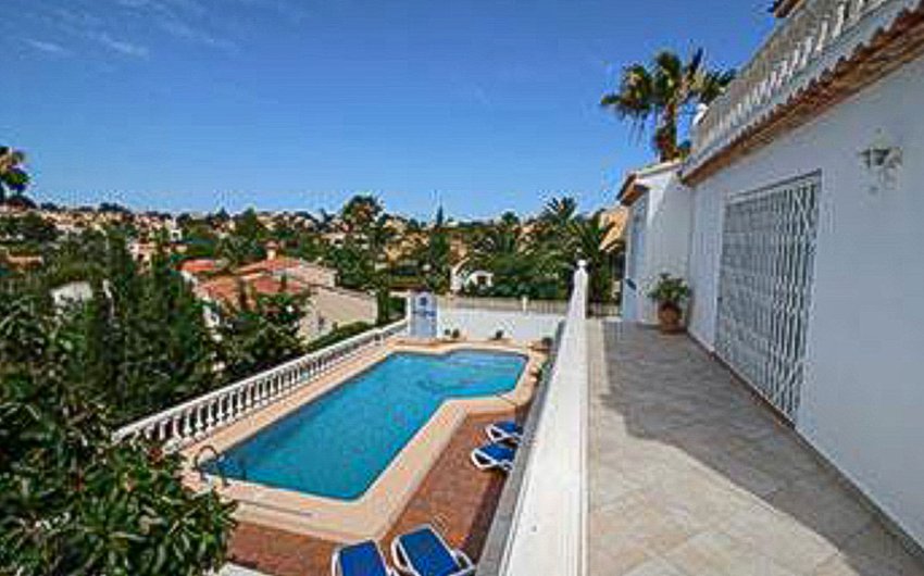 Resale - Villa -
Denia - Altomira