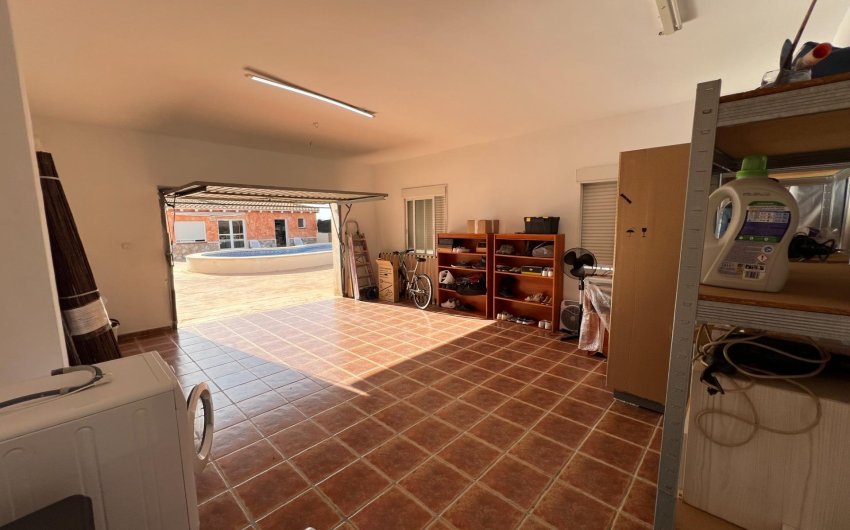 Resale - Villa -
Dolores - Cmno. Escorredor