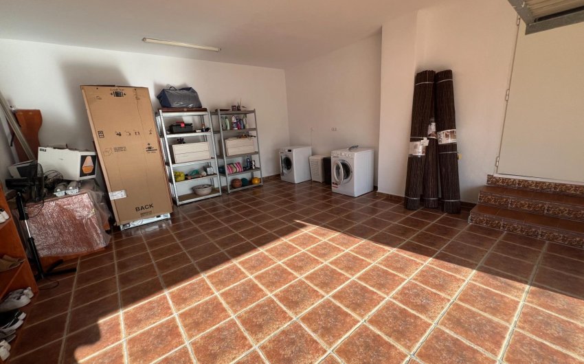 Resale - Villa -
Dolores - Cmno. Escorredor