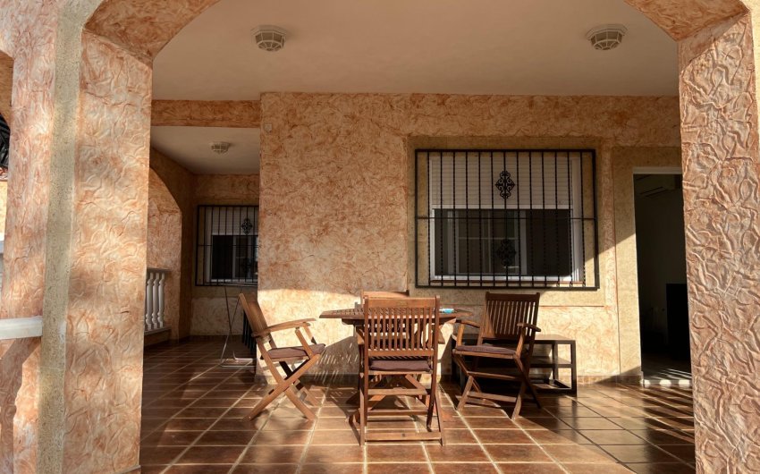 Resale - Villa -
Dolores - Cmno. Escorredor