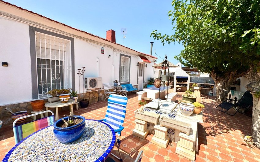 Resale - Villa -
Dolores - Comunidad Valenciana