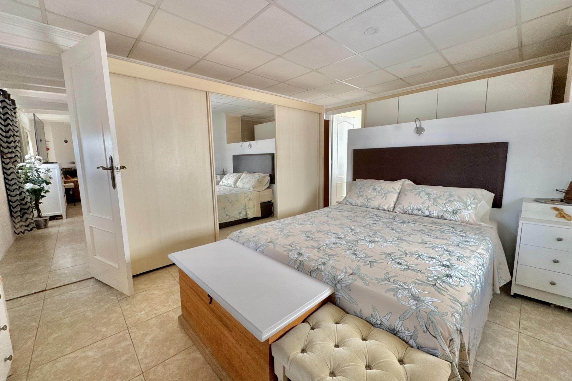 Resale - Villa -
Dolores - Comunidad Valenciana