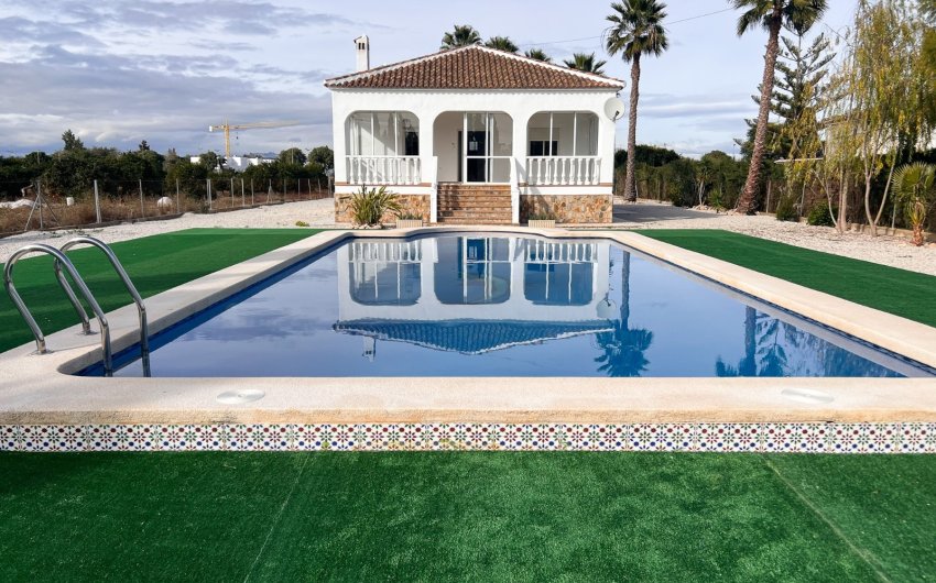 Resale - Villa -
Dolores