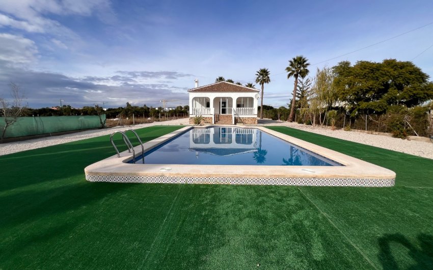 Resale - Villa -
Dolores