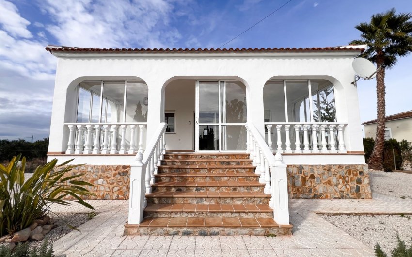 Resale - Villa -
Dolores