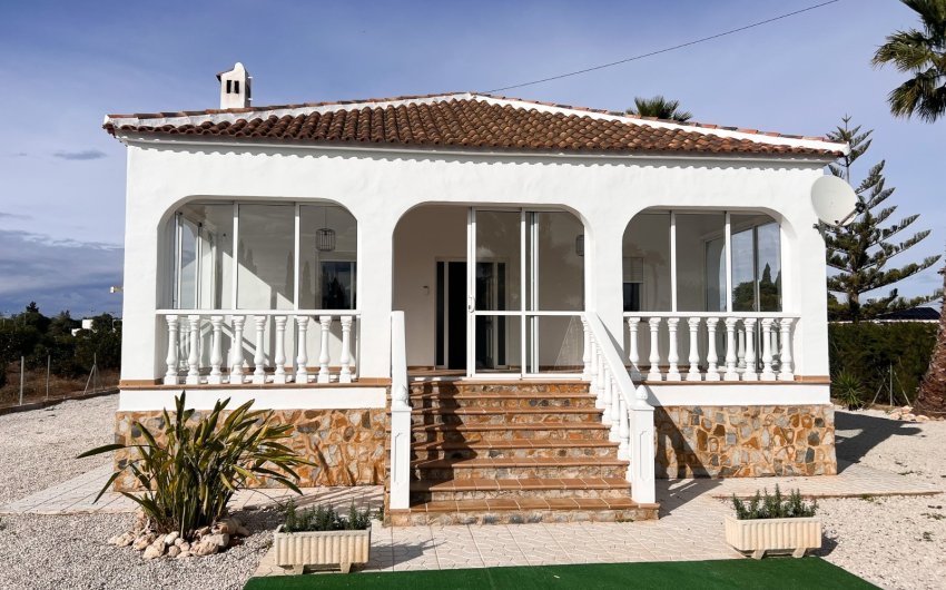 Resale - Villa -
Dolores