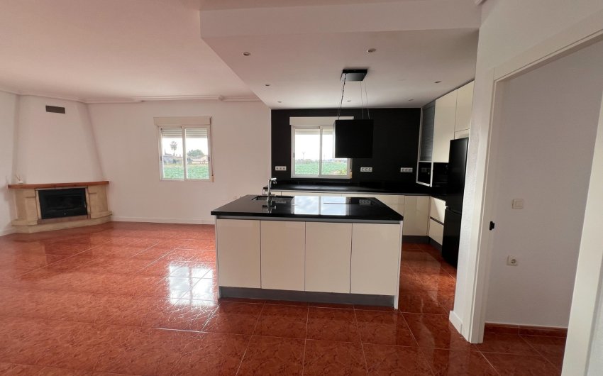 Resale - Villa -
Dolores