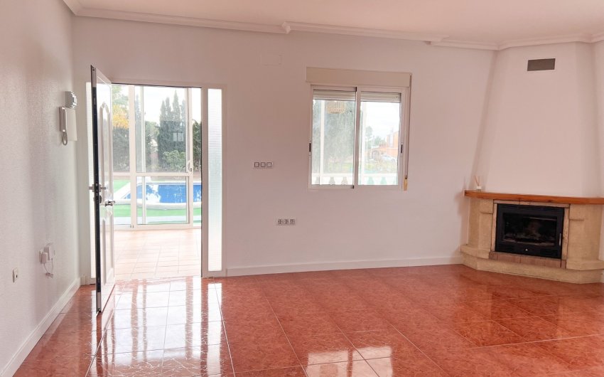 Resale - Villa -
Dolores