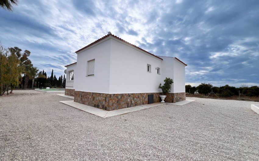 Resale - Villa -
Dolores