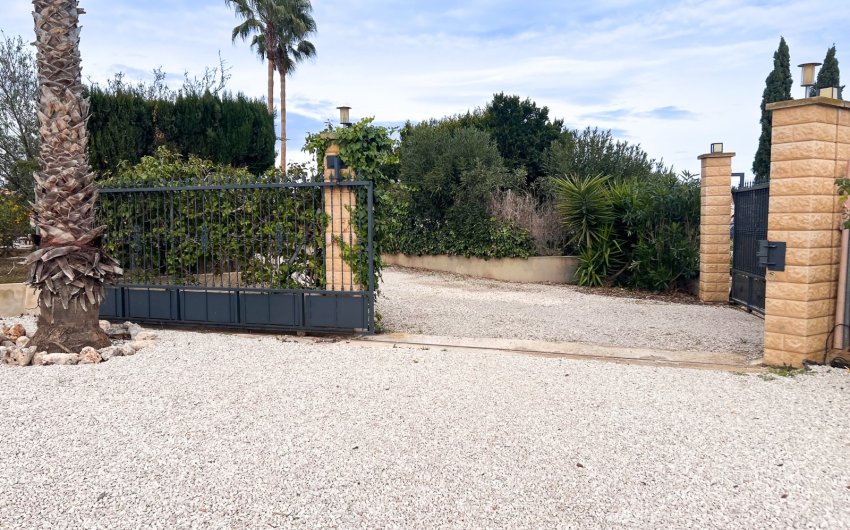 Resale - Villa -
Dolores