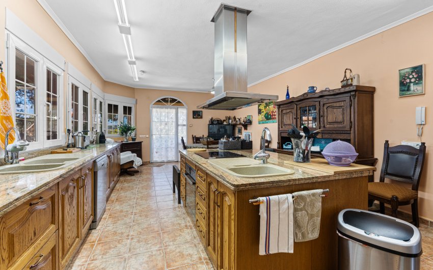 Resale - Villa -
El Altet - San Francisco de Asis