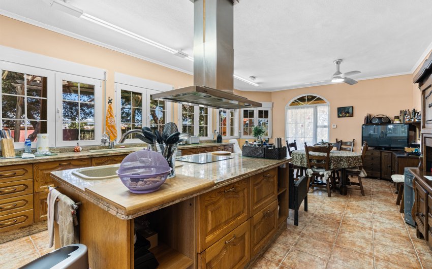 Resale - Villa -
El Altet - San Francisco de Asis