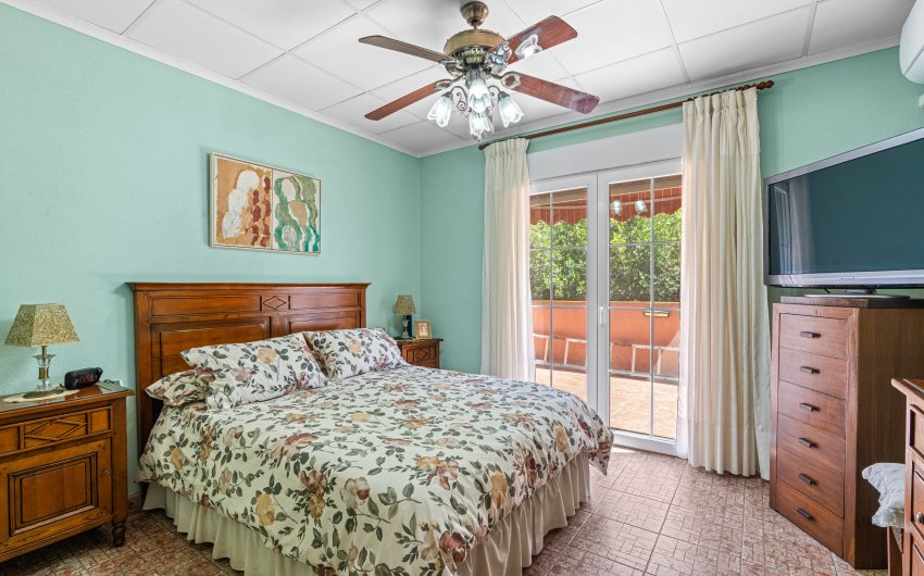 Resale - Villa -
El Altet - San Francisco de Asis