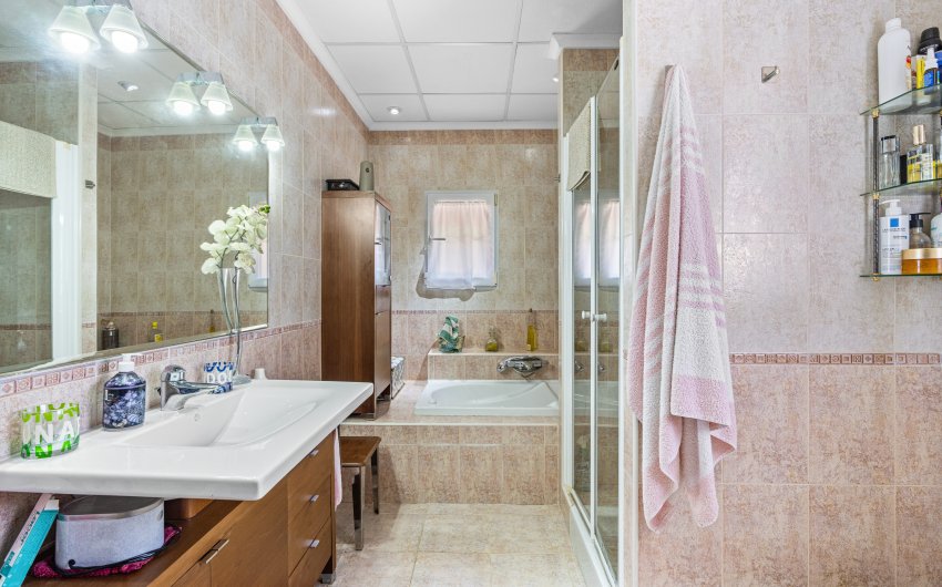 Resale - Villa -
El Altet - San Francisco de Asis