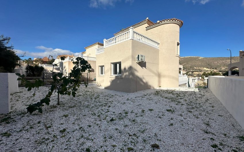 Resale - Villa -
El Campello - Costa Blanca