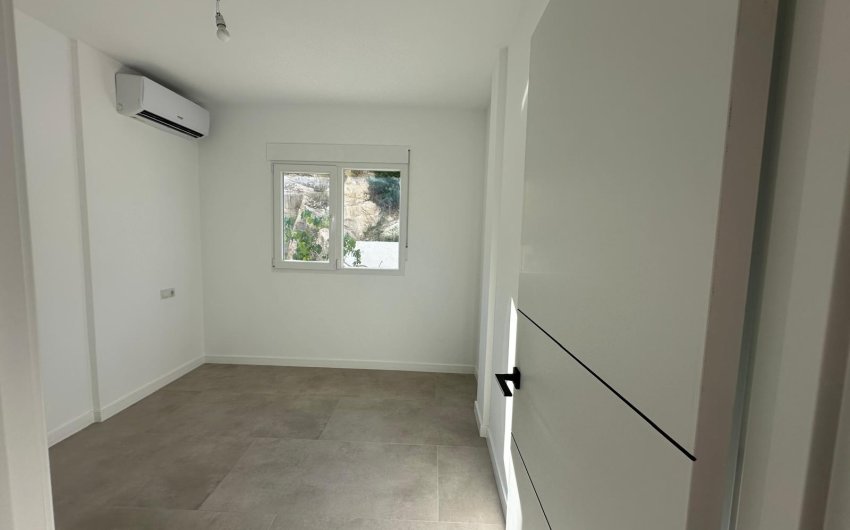 Resale - Villa -
El Campello - Costa Blanca