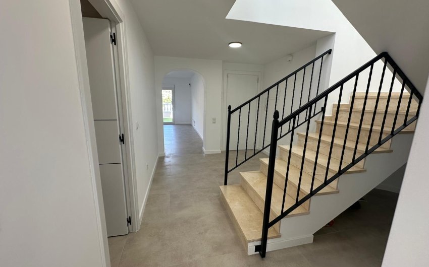 Resale - Villa -
El Campello - Costa Blanca