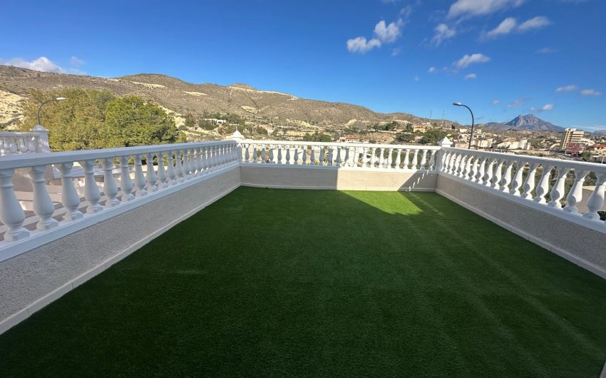 Resale - Villa -
El Campello - Costa Blanca