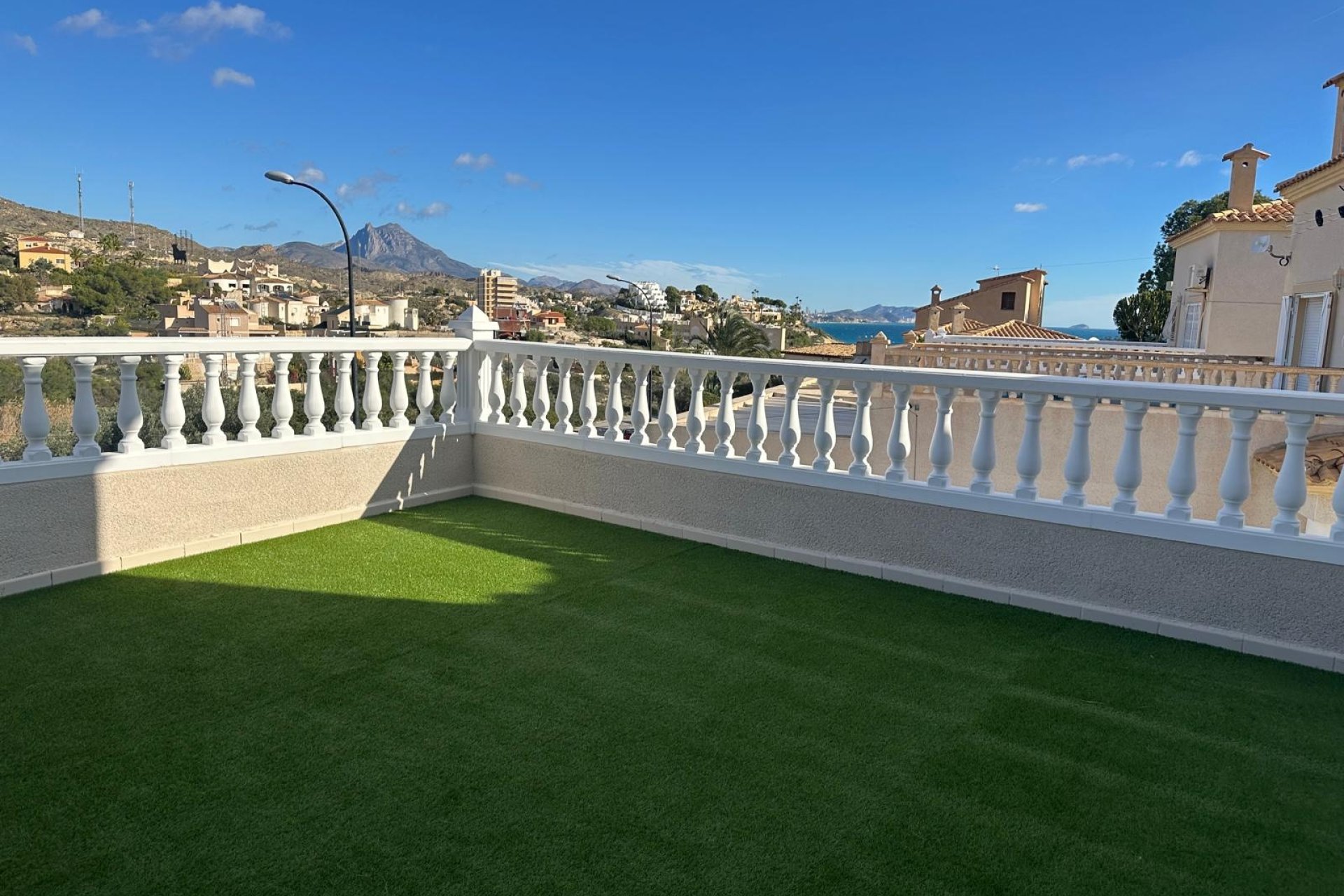 Resale - Villa -
El Campello - Costa Blanca