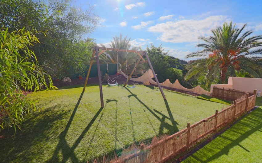 Resale - Villa -
El Campello - Coveta fuma