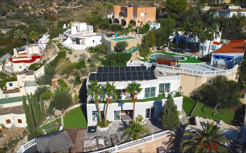 Resale - Villa -
El Campello - Coveta fuma