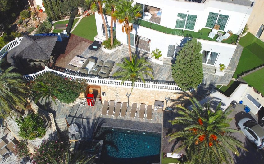 Resale - Villa -
El Campello - Coveta fuma