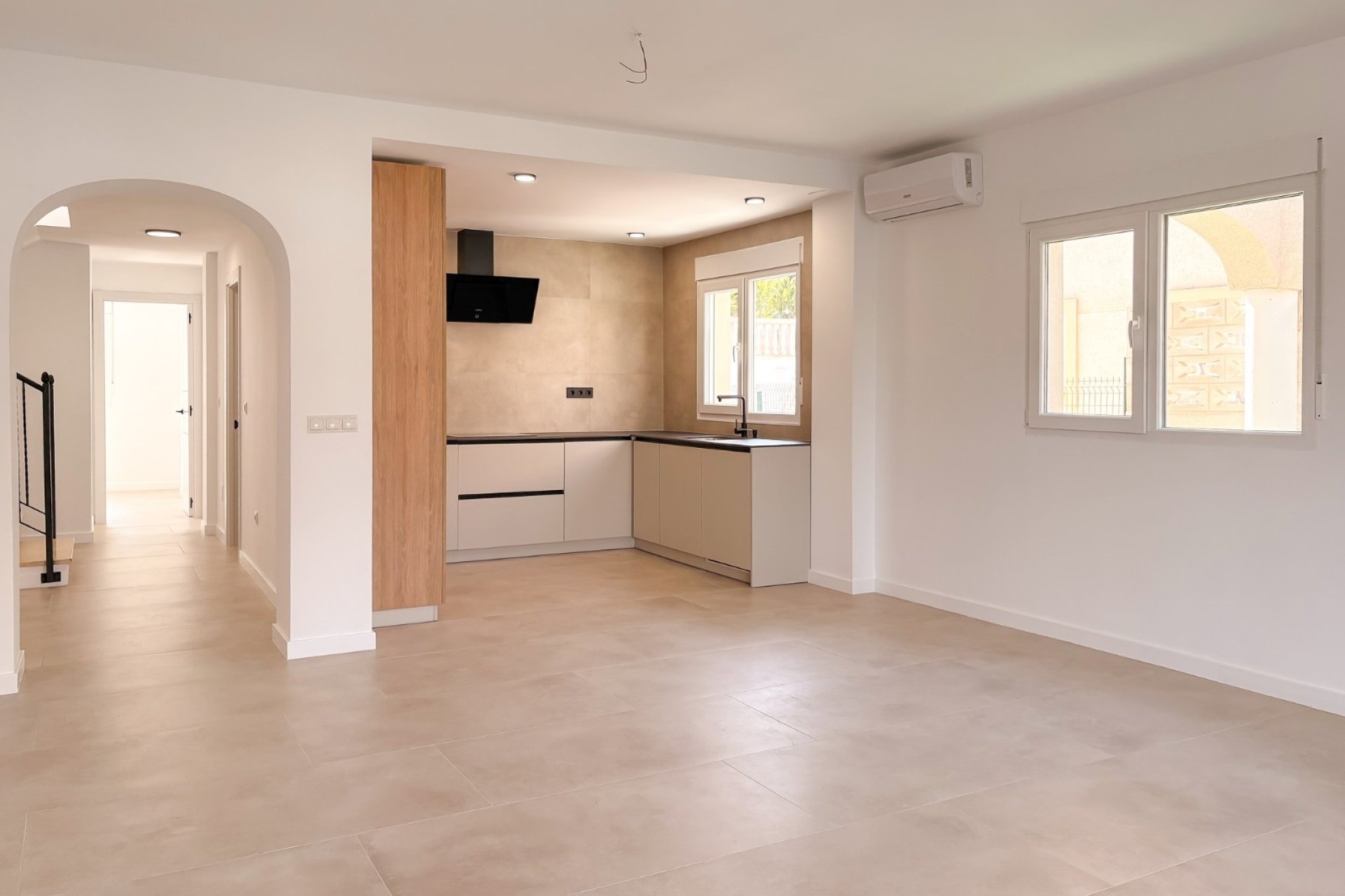 Resale - Villa -
El Campello - Pueblo Acantilado - Venta Lanuza