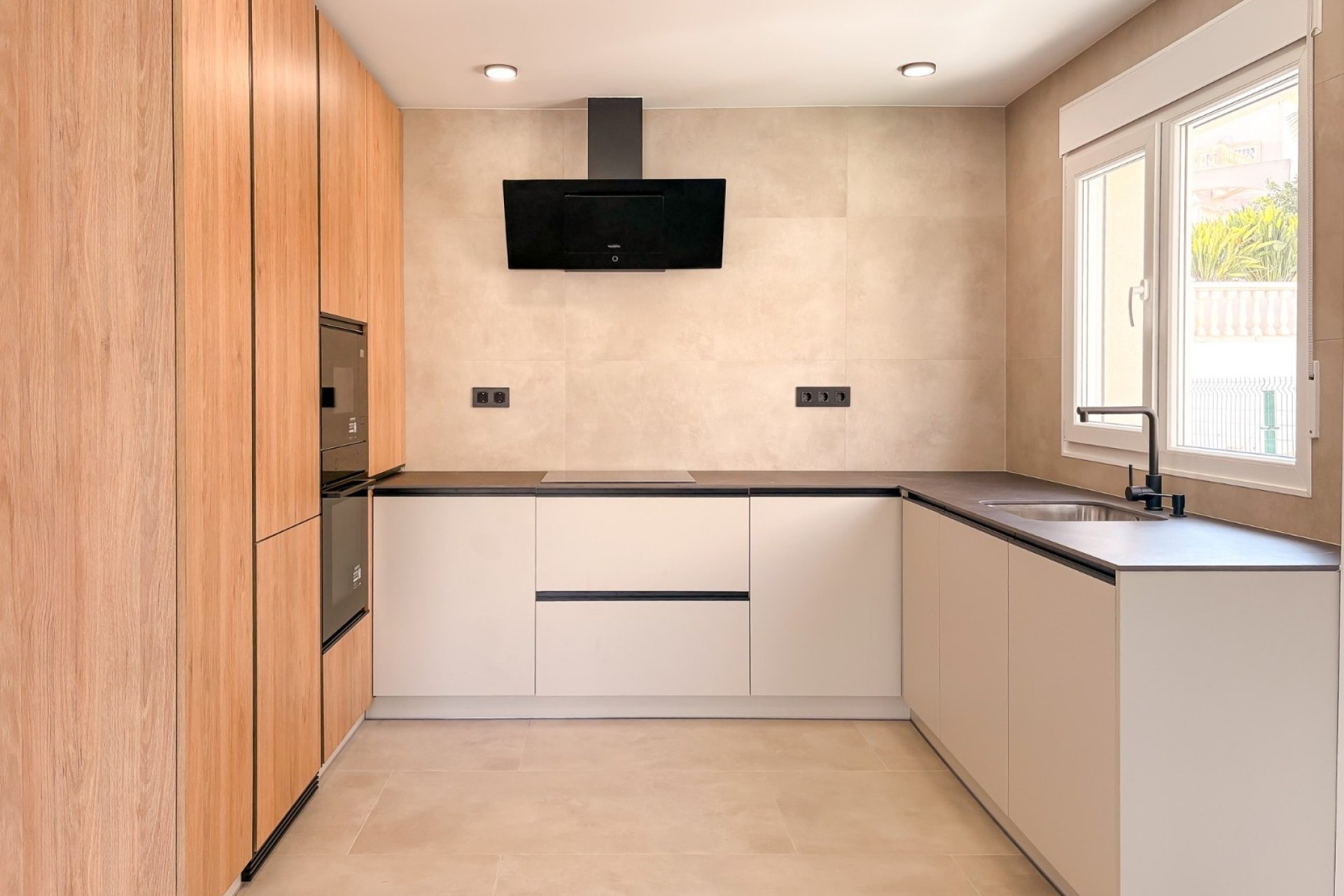 Resale - Villa -
El Campello - Pueblo Acantilado - Venta Lanuza