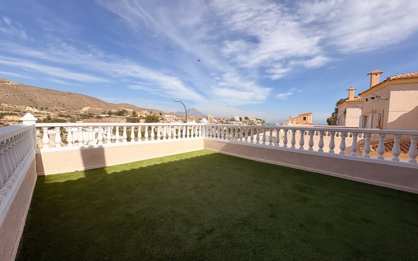 Resale - Villa -
El Campello - Pueblo Acantilado - Venta Lanuza