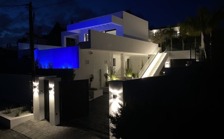 Resale - Villa -
El Chaparral - Inland