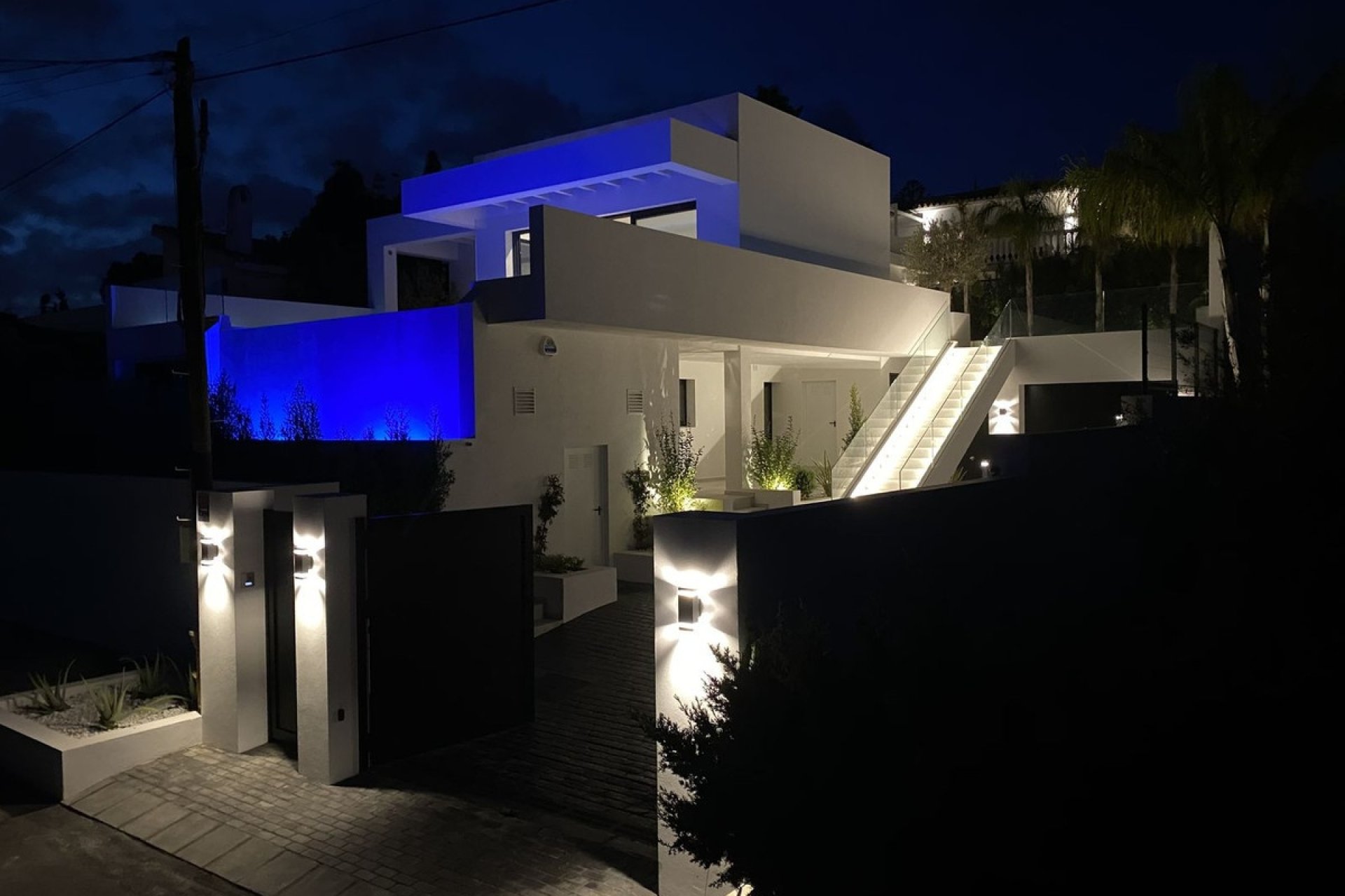 Resale - Villa -
El Chaparral - Inland