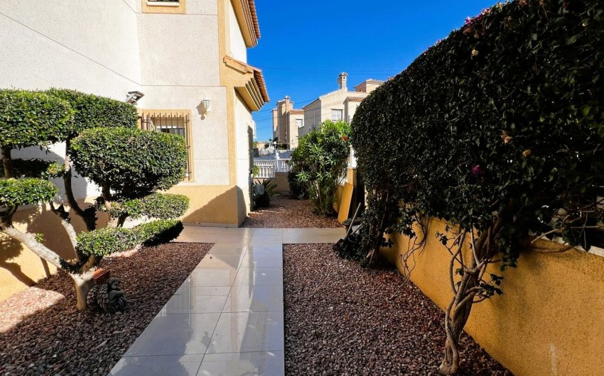 Resale - Villa -
El Galan - Inland