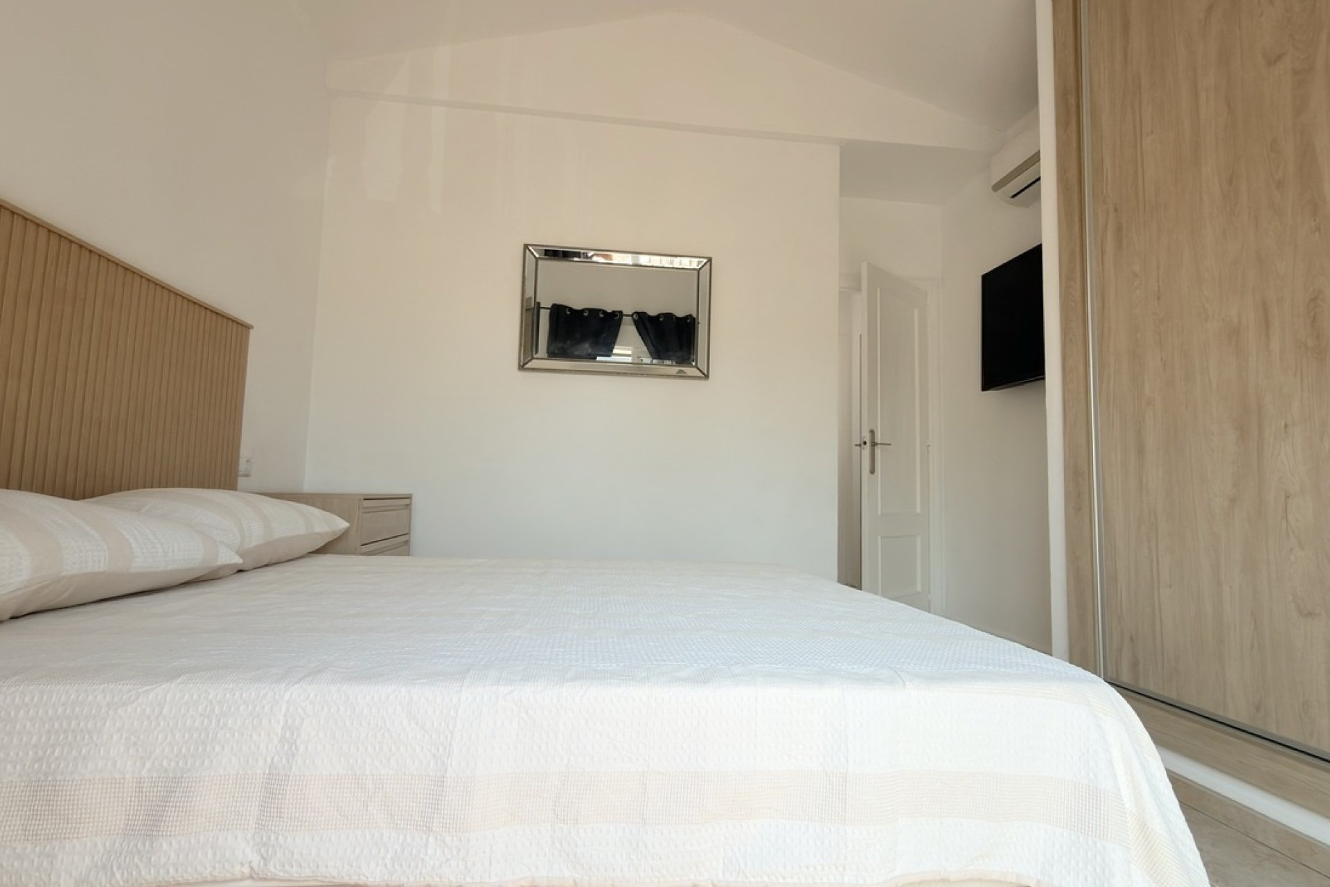 Resale - Villa -
El Galan - Inland