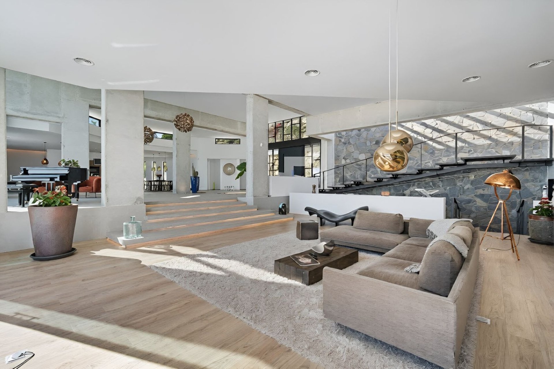 Resale - Villa -
El Paraíso, Estepona - Costa del Sol