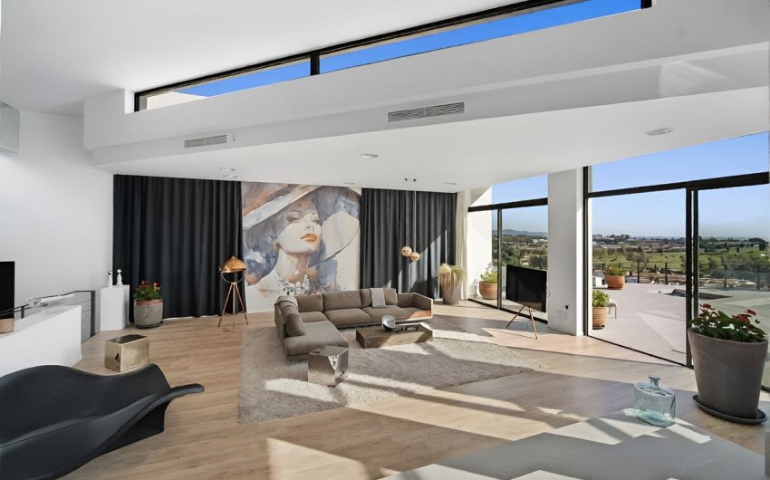 Resale - Villa -
El Paraíso, Estepona - Costa del Sol