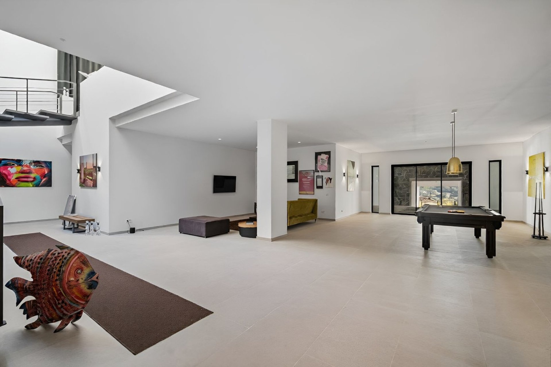 Resale - Villa -
El Paraíso, Estepona - Costa del Sol