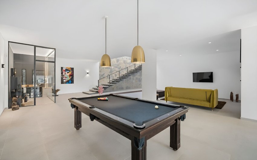 Resale - Villa -
El Paraíso, Estepona - Costa del Sol