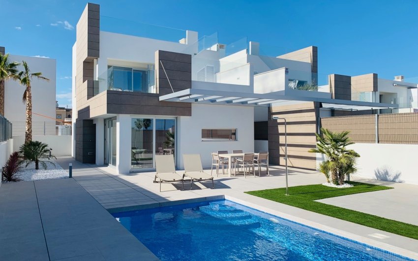 Resale - Villa -
El Raso