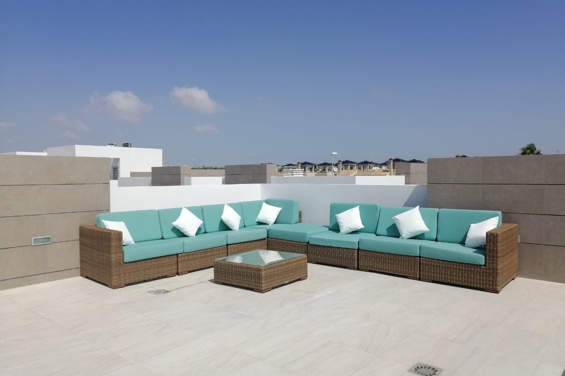 Resale - Villa -
El Raso