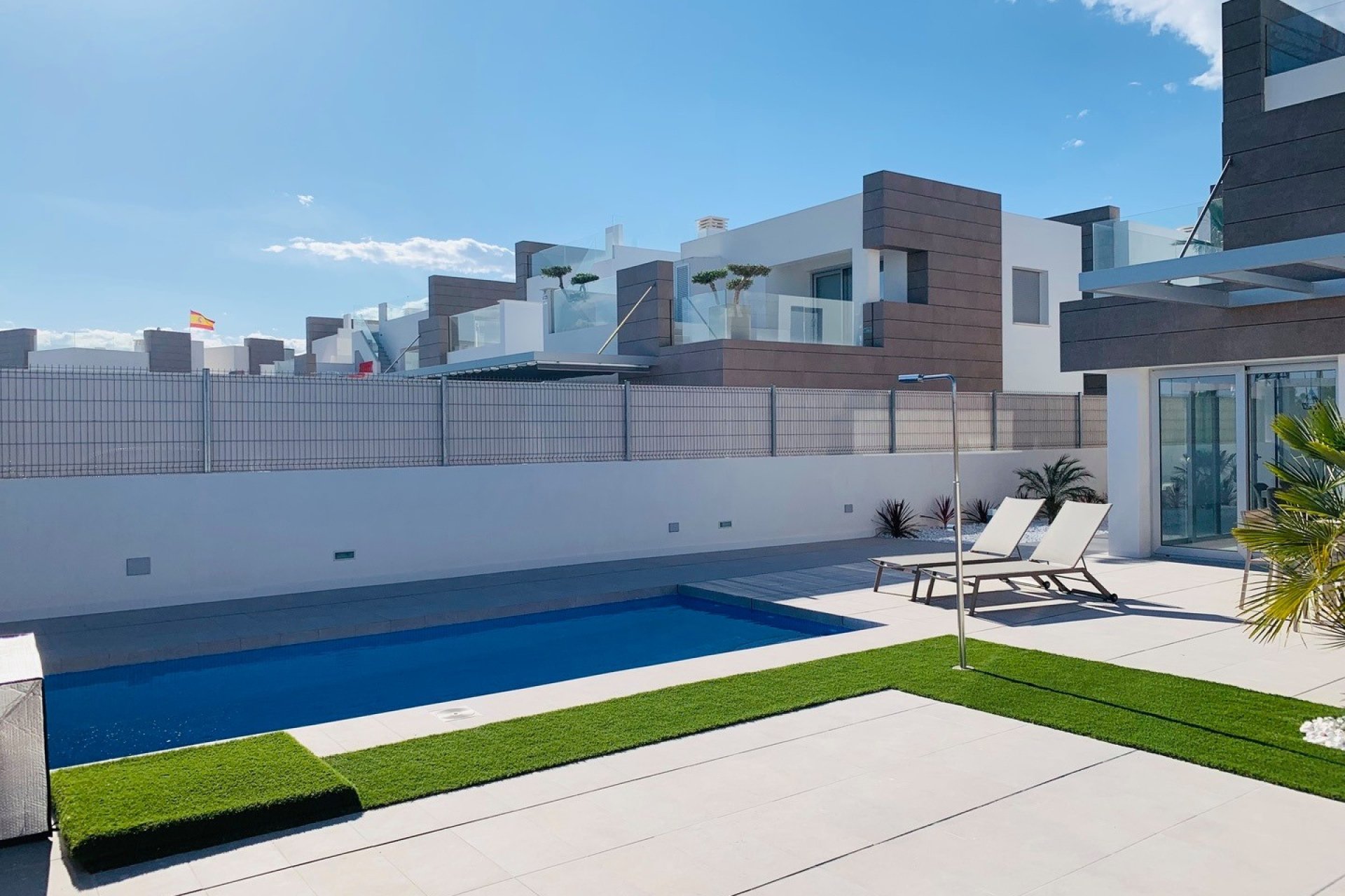 Resale - Villa -
El Raso